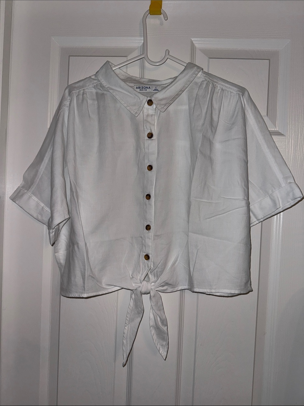 Arizona Jean Company White Button-Front Tie Crop Shirt